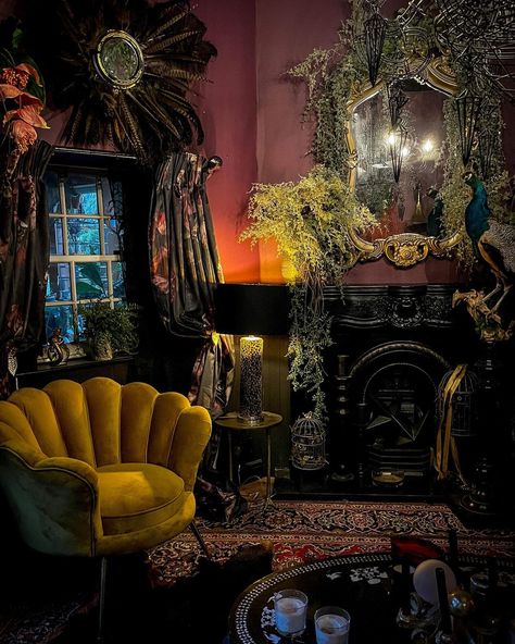 Victorian Maximalism, Dark Maximalist, Maximalism Interior, Moody Decor, Maximalist Interior, Dark Home Decor, Goth Home, Dark Home, Colourful Living Room