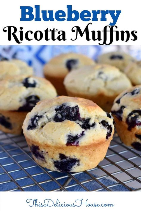 Blueberry Ricotta Breakfast Cake, Ricotta Breakfast Cake, Blueberry Ricotta Muffins, Riccota Cheese Recipes, Ricotta Cupcakes, Ricotta Breakfast, Lemon Ricotta Muffins, Recipe Using Ricotta, Ricotta Muffins