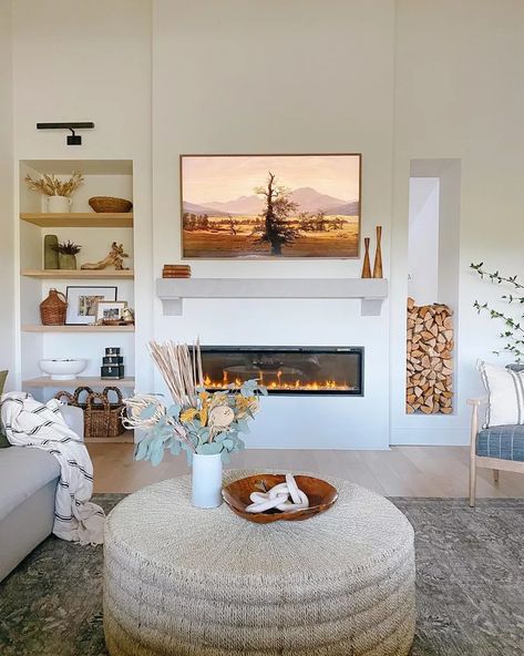 Off Center Fireplace, Electric Fireplace Ideas, White Built Ins, Sleek Fireplace, All White Bedroom, Fireplace Built Ins, White Fireplace, Open Plan Living Room, Space Interiors