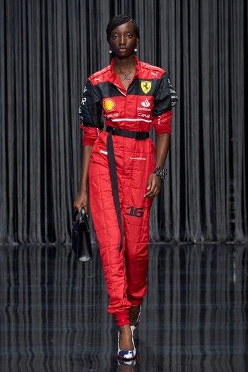 What To Wear To Formula 1 Race, Go Kart Racing Outfit, Ferrari Outfit Aesthetic, F1 Paddock Fashion, Ferrari Fashion Show, Paddock Fashion, F1 Outfit, F1 Fashion, Ferrari Aesthetic