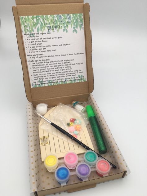 Art Box Ideas, Diy Kits Packaging, Kids Craft Box, Art Kits For Kids, Kids Workshop, Creative Box, Fairy Door, Craft Kits For Kids, Craft Classes