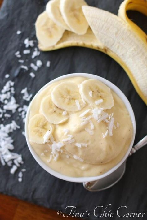 Healthy Banana Cake, Frozen Banana Recipes, Banana Bread Healthy, Smoothie Bowls Recipe Easy, Muffins Banana, Smoothie Bowl Recipe Healthy, Bowl Recipes Easy, Snacks Sweet, Bread Banana