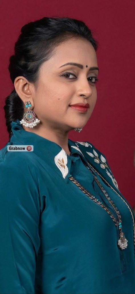 Suma Kanakala, Couples Images, Cute Couple Images, Indian Actress Hot Pics, Hot Pics, Actresses, Quick Saves