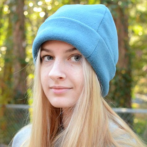 Easy Cuffed Fleece Beanie Pattern - Free Sewing Pattern - Orange Bettie Sewing Fleece Hats, Fleece Hat Diy, Hat Pattern Sewing, Winter Hat Sewing Pattern, Fleece Sewing, Cute Winter Hat, Fleece Hat Pattern, Fleece Sewing Projects, Beanie Pattern Free