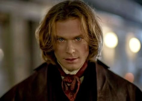 Iwtv Amc, Interview With A Vampire, Vampire Hair, Vampire Lestat, Lestat And Louis, Mr Vampire, Sam Reid, Vampire Film, Vampire Series