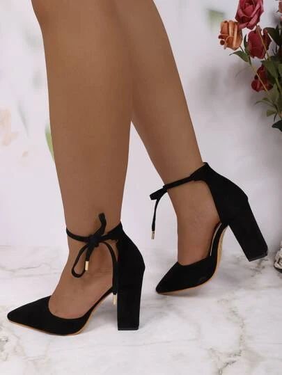 Graduation Shoes Heels, Graduation Shoes, Fancy Heels, Heels Prom, Platform Heels Boots, Shoes Heels Classy, Chunky Heel Pumps, Elegant Heels, Heels Outfits