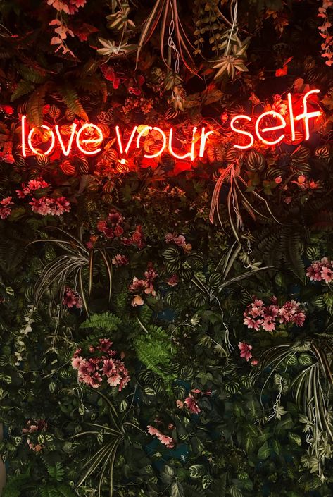 Gera, Neon Sign Wallpaper Aesthetic, Neon Words Wallpaper, Neon Guts, Mood 2024, Brand Template, Healthy Relationship Quotes, Neon Light Wallpaper, Night Club Aesthetic