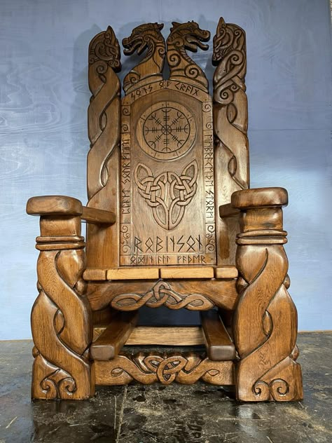 Viking Throne, Viking Furniture, Nerdy Decor, Viking Aesthetic, Rustic Furniture Design, Celtic Viking, Wood Carving Furniture, Medieval Furniture, Fantasy Furniture