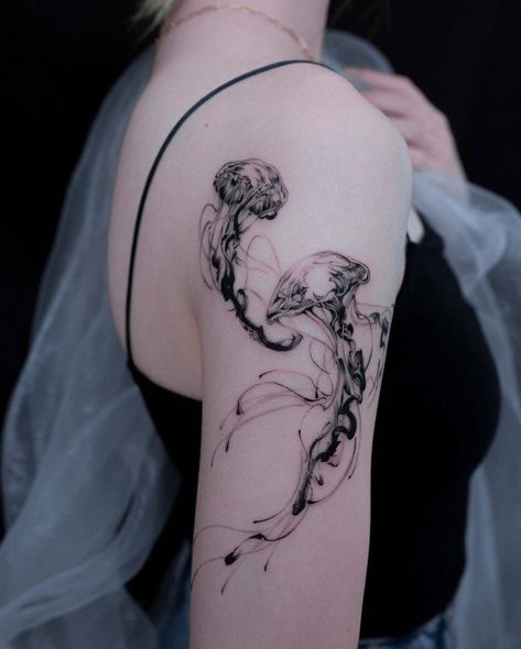 16 Tattoo, Waist Tattoos, Jellyfish Tattoo, Gothic Tattoo, Cute Tiny Tattoos, Discreet Tattoos, Dark Tattoo, Elegant Tattoos, Abstract Tattoo