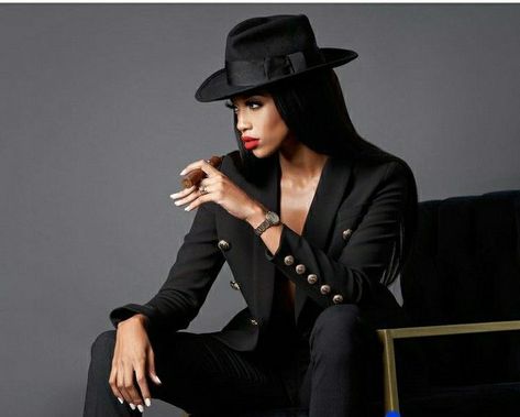 Seamstress Photoshoot Ideas, Suit Jacket Photoshoot Women, Black Women In Suits Photoshoot, High End Photoshoot, Boss Lady Photoshoot Ideas Black Women, Suit Photoshoot Women, Fierce Women Photoshoot, Classy Photoshoot Ideas Glamour, Gangster Photoshoot