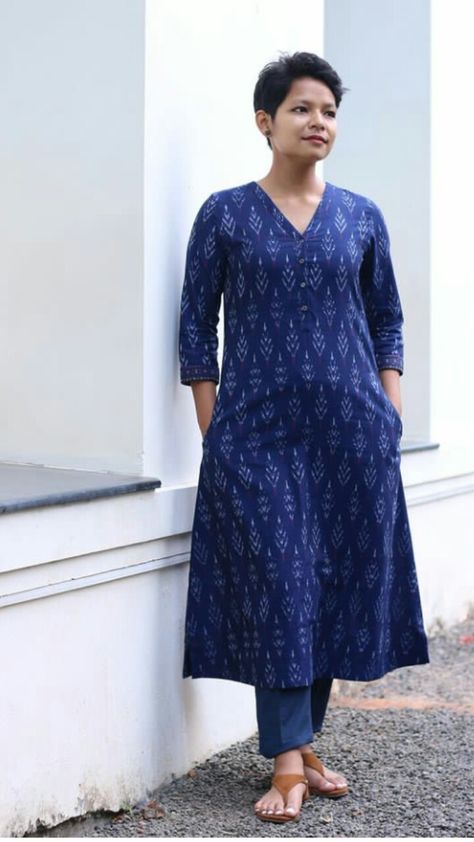 Dark blue cotton kurti Side Loops Design Kurti, Professional Kurti Designs Latest, Aline Kurta Designs Women, Long Kurti Patterns Latest Fashion, Cotton Kurta Designs Latest, Ikkat Suits Designs, Kurthi Necks Latest Design Cotton, Simple A Line Kurti Designs, Chudidar Neck Designs Latest Cotton