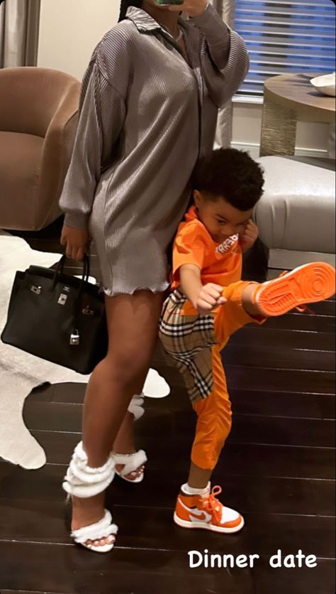 Jayda And Loyal, Jayda Wayda Outfit, Jilly Anais, Jayda Wayda, Rapper Outfits, Cute Comfy Outfits, Family Goals, Boy Mom, Big Sister