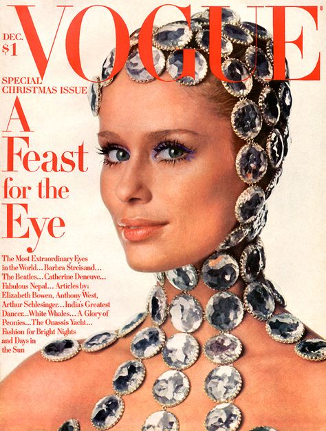 Lauren Hutton by Irving Penn Vogue US December 1968 Vintage Vogue Covers, Patti Hansen, Jean Shrimpton, Jacqueline Bisset, Irving Penn, Vogue Magazine Covers, Vogue Archive, Lauren Hutton, Diana Vreeland