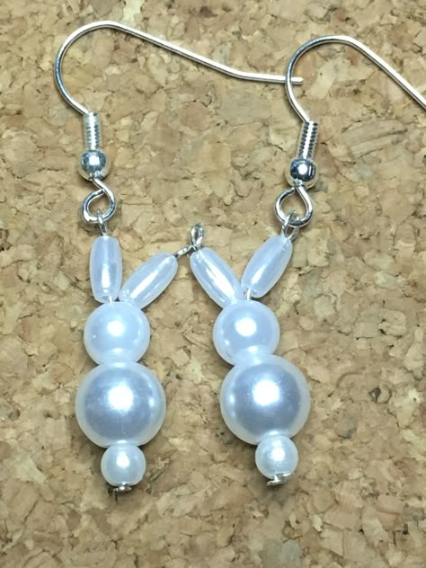 Pearly Bunny Earrings Jewelry Packaging Diy, Easter Jewelry, Bunny Earrings, Tiffany Jewelry, Necklace Simple, Homemade Jewelry, Holiday Earring, Holiday Jewelry, Diy Schmuck