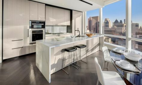 Pent House Apartment Interior Design, Dream Apartment Nyc, Luxury Apartment Kitchen, Apartamento New York, Nyc Condo, New York Penthouse, Apartment Needs, Fancy Kitchens, Apartment Luxury