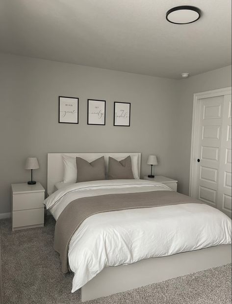 Grey And White Bedroom Ideas Cozy, Bilik Tidur Lelaki, White Room Decor Bedroom, White Room Decor, Classy Bedroom, Apartment Living Room Design, Dream Apartment Decor, Dekorasi Kamar Tidur, Future Apartment Decor