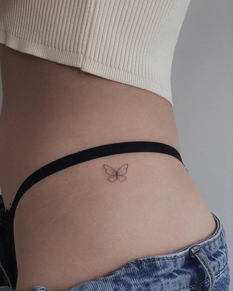 101 Best Small Butterfly Tattoo Outline Ideas That Will Blow Your Mind! 6 Outsons White Butterfly Tattoo, Tiny Butterfly Tattoo, Flower Hip Tattoos, Purple Butterfly Tattoo, Black Butterfly Tattoo, Simple Butterfly Tattoo, Secret Tattoo, Butterfly Tattoo Stencil, Blue Butterfly Tattoo