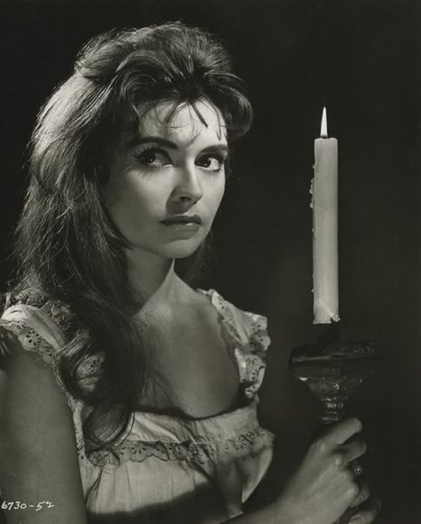 Yvonne Monlaur (Brides of Dracula) Brides Of Dracula, Hammer Horror Films, Hammer Horror, Horror Vintage, Female Vampire, Hammer Films, Film Horror, Claudia Cardinale, Famous Monsters