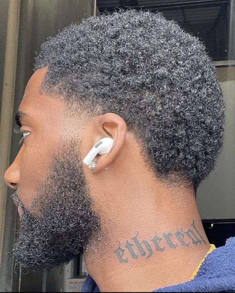 Taper Fade With Beard, Tapered Haircut Black, Low Taper Haircut, Afro Fade Haircut, Taper Fade Afro, Afro Hair Fade, Low Haircuts, Taper Fade Short Hair, Low Taper Fade Haircut