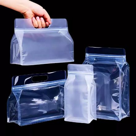 Plastic Packaging Design, Food Delivery Packaging, Plastic Food Packaging, Frozen Food Packaging, Plastic Bag Packaging, Drinks Packaging Design, Dessert Packaging, Packaging Ideas Business, Reusable Snack Bag