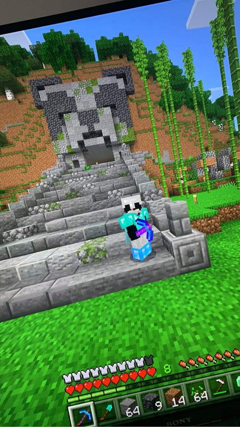 Minecraft Panda Statue Stone, Panda Habitat Minecraft, Minecraft Bear Statue, Minecraft Panda Statue, Panda House Minecraft, Panda Minecraft Build, Panda Sanctuary Minecraft, Panda Enclosure Minecraft, Minecraft Panda Enclosure