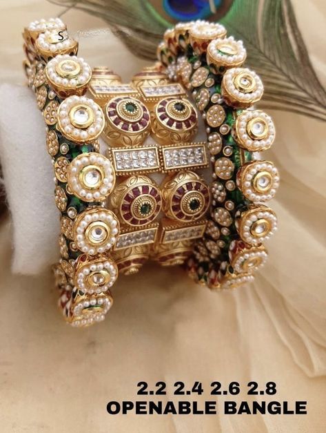 Temple Fusion, Temple Bangles, Bridal Jewelry Sets Brides, Bridal Chura, Bangle Box, Bridal Jewellery Design, Fancy Jewellery Designs, Indian Jewellery Design Earrings, Gold Jewelry Stores