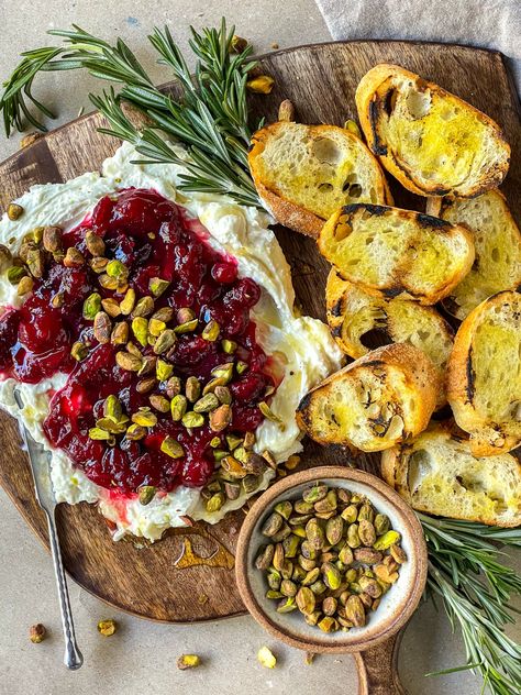 Recipes For Dinner Party, Homemade Cranberry Sauce Recipe, Tomato Appetizers, Cranberry Dip, Cranberry Jalapeño, Cranberry Compote, Cranberry Salsa, Impressive Appetizers, Homemade Cranberry Sauce