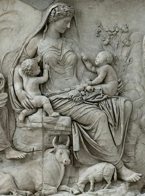 This is a statue of Rhea Silvia and her two sons Romulus and Remus. The twin demigods are essential to the Rome foundation myth, which even as time continued, bring the Roman citizens together as they embrace their origins. Gaia Goddess, Ancient Roman Art, Romulus And Remus, Relief Carving, Roman Gods, Roman Sculpture, Ancient Sculpture, Roman History, Roman Art