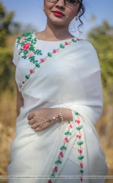 Sari Embroidery, Saree Blouses Online, Trendy Embroidery, Saree Blouse Neck Designs, Ideas Embroidery, Chiffon Ribbon, Saree Embroidery Design, Sari Blouse Designs, Indian Saree Blouses Designs