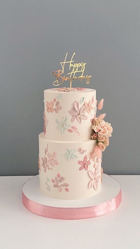 Boho Pink Birthday Cake, Cute 2 Tier Cakes, Flower Cake 2 Tier, Floral Two Tier Cake, Two Tier Birthday Cake For Women, Two Tier Cake Designs Simple, Birthday Cake Two Floors, Pink Floral Cake Birthday, Two Teir Birthday Cakes