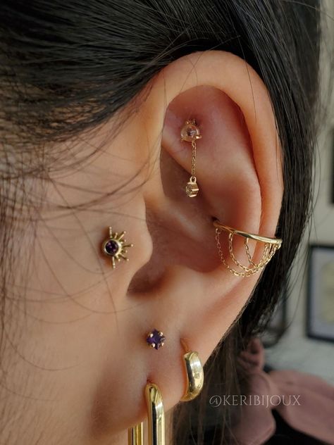 I had the pleasure of adding a moonstone & sapphire dangle in this faux rook / ear curation Eat Curation Ideas, Minimalist Ear Curation, Ear Curation Gold, Ear Layout, Ear Piercing Styling, Piercing Styling, Curated Ears, Ear Styling, Constellation Piercings