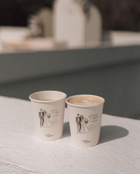 For the couple who bonds over brews, here's a sweet wedding touch just for you! ☕⁠ ⁠ Photographer @whitelabel.photo / Calligraphy @therushingwater_ / Artwork @kyliekai / Coffee @coffeegoaroundhk_catering, part of @theaisle.wedding community Wedding Affogato Bar, Coffee Cart At Wedding, Wedding Espresso Bar, Coffee Themed Wedding, 2026 Wedding, Coffee Bar Wedding, Wedding Coffee, Cocktail Hour Wedding, Coffee Wedding