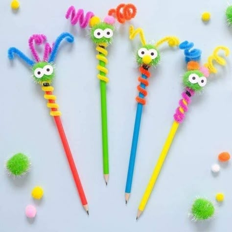 Pencil Topper Crafts, Diy Pencil, Pipe Cleaner Crafts, Easter Decorations Kids, Pencil Toppers, Easter Decorations Christian, Diy Crafts For Kids Easy, Fun Crafts For Kids, Diy Easter Decorations