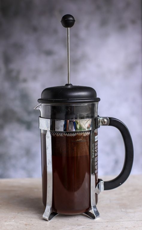 Making Cold-Brew Coffee Concentrate in a French Press (Cafetiere) - food to glow Cold Brew Coffee Concentrate, Expensive Coffee, French Presses, Making Cold Brew Coffee, Coffee Concentrate, French Press Coffee Maker, Coffee Syrup, Coffee Equipment, Single Serve Coffee