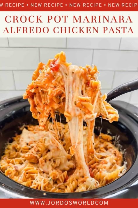 Crockpot Alfredo Marinara Chicken Pasta! This easy recipe is SO delicious and perfect for a busy weeknight dinner or meal prep for the week. Crockpot Chicken Pasta Recipes Easy, Good Crockpot Meals, Pregnancy Dinners, Chicken Marinara Pasta, Crockpot Alfredo, Marinara Chicken, Slow Cooker Chicken Pasta, Crockpot Chicken Spaghetti, Crockpot Chicken Alfredo