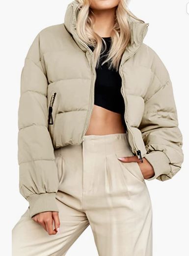 Puffy Winter Coat, Winter Crops, Warm Fabric, Winter Shorts, Cropped Puffer Jacket, Winter Outwear, Jeans Leggings, Puffy Jacket, Outdoor Fashion