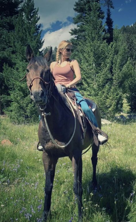 Country Girl Summer, Montana Farmhouse, Horse Girl Aesthetic, Country Girl Aesthetic, Country Aesthetic, Italian Aesthetic, Western Vibes, American Paint, Pony Rides