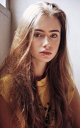 Lily Collins - age 16 ❤️ #celebrity #beautiful #gorgeous #beautifulgirl ليلي كولينز, Edgy Bob, Foto Poses, Lily Collins, Workout Humor, Grunge Hair, 인물 사진, Pretty Face, Hair Goals