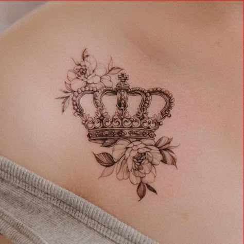 Tatoo Crown, Queen Tattoo Designs, Small Crown Tattoo, Crown Tattoos For Women, Crown Tattoos, Crown Tattoo Design, King Tattoos, Queen Tattoo, Tatuaje A Color