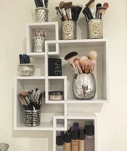 27 Cute Makeup Storages for Small Bedrooms – Joligrace Makeup Room Diy, Diy Makeup Organizer, Vanity Diy, Rangement Makeup, Closet Ikea, Storage Vanity, Make Up Studio, Small Bedroom Storage, Diy Makeup Storage