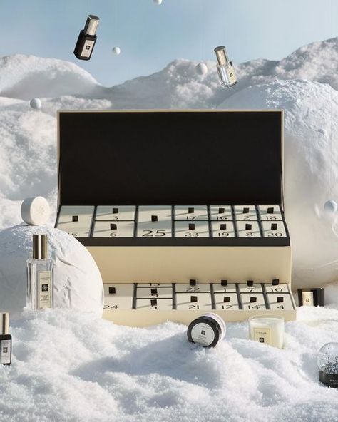 Advent Calendar Photography, Jo Malone Advent Calendar, Beauty Calendar, Day Countdown, Christmas Beauty, Beauty Advent Calendar, Beauty Ad, Jo Malone, Christmas Themes Decorations