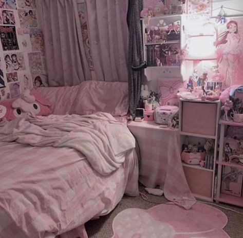 Yami Kawaii Room, Room Inspiration Preppy, Living Room Inspiration Pink, Room Inspiration Bedroom Cozy, Cozy Pink Room, Room Inspiration Pink, Pink Room Inspiration, Preppy Pink Room, Pink Beauty Room