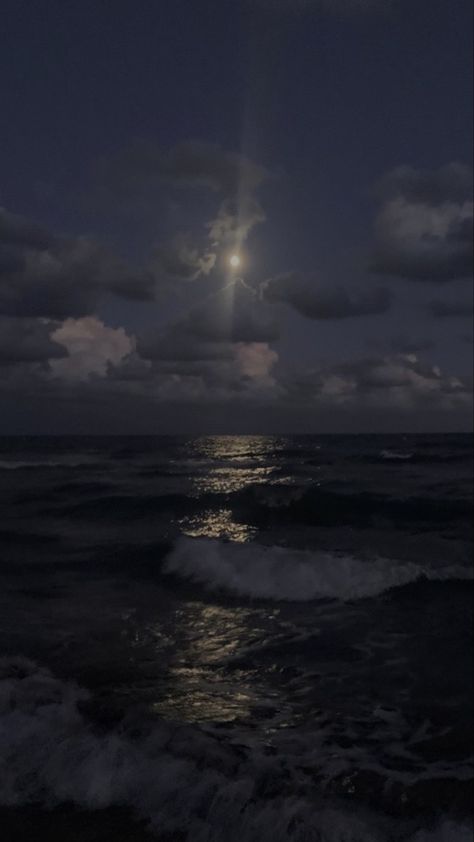 Good Vibes, The Ocean, The Sky, The Moon, Moon