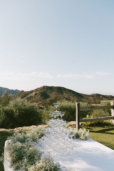 If you’re not settling for a cookie-cutter Southern California wedding venue, you’ve landed on the right blog. As a wedding photographer, I’ve come across QUITE a few venues in SoCal, so I’ve compiled a list of my all-time favorites | Lauren Lucile Creative, Cielo Farms Malibu, southern california wedding venue, wedding venue search California Garden Wedding Venues, Mansion Wedding Venues California, Cielo Farms Malibu Wedding, Winery Wedding Venues California, Baja California Sur Wedding, Vineyard Wedding California, California Venues Wedding, Fall California Wedding, Wedding Venue Southern California