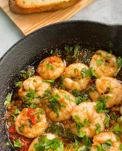 Chilli Garlic Prawns - Romina's Little Corner Asian Chilli Garlic Prawns, Fresh Prawn Recipe, Prawns Chilli Recipe, Italian Prawns, Cooked Prawn Recipes, Chili Garlic Shrimp Recipe, Garlic Prawns Recipe, Chilli Garlic Prawns, Prawns Recipe