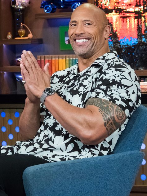 Floral Shirt Outfit, Diane Johnson, Wwe The Rock, Hollywood Men, Rock Johnson, The Rock Dwayne Johnson, Best Dressed Man, Personal Image, Dwayne The Rock