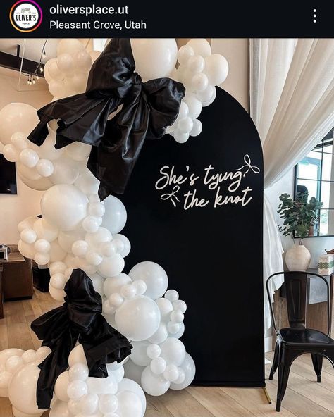 Black And White Backdrop With Balloons, Black And White Birthday Backdrop, Red And White Balloon Arch, Black And White Balloon Arch, Black And White Engagement Party, Black And White Backdrop, Black And White Party Decorations, Engagement Party Backdrop, Red Quinceanera Ideas