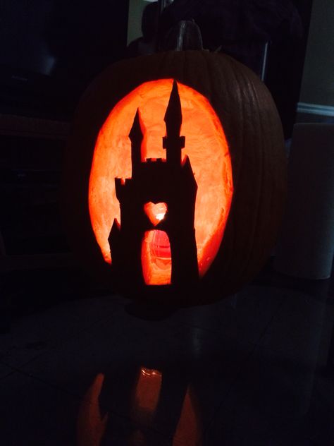 Pumpkins, Cow, Castle Pumpkin Carving, Fun Halloween Crafts, Disney Castle, Halloween Fun, Pumpkin Carving, Fun Crafts, Castle