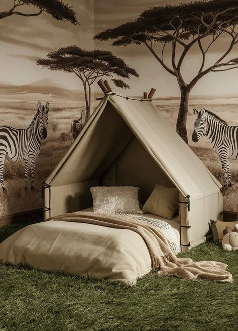 Into the Wild: 20 Jungle-Inspired Kids Room Ideas - Various Loft Vintage Safari Bedroom, African Safari Bedroom, Jungle Bedroom Kids Safari Theme, Kids Room Theme Ideas, Forest Themed Bedroom Kids, Safari Room Kids, Kids Room Jungle Theme, Kids Safari Room, Safari Toddler Room