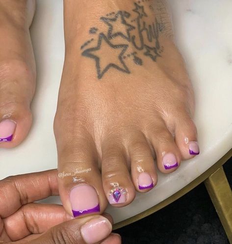 Purple Pedicure Ideas, Foot Nail Art, Purple Toe Nails, Easy Toe Nail Designs, Purple Toes, Pedicure Designs Toenails, Foot Nail, Gel Toe Nails, Acrylic Toes